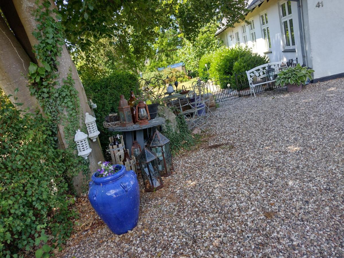 Den Gamle Apotekergaard Bed & Breakfast Hong Luaran gambar