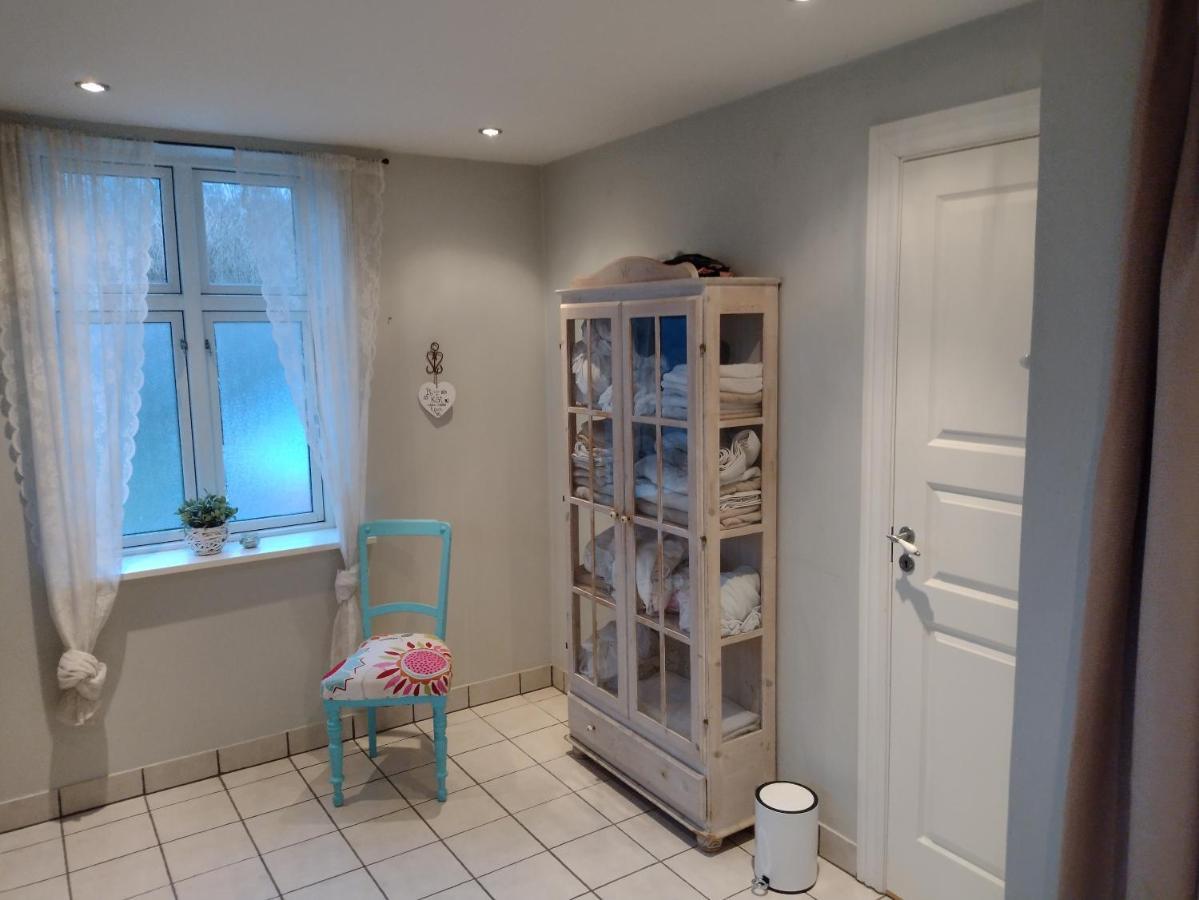 Den Gamle Apotekergaard Bed & Breakfast Hong Luaran gambar